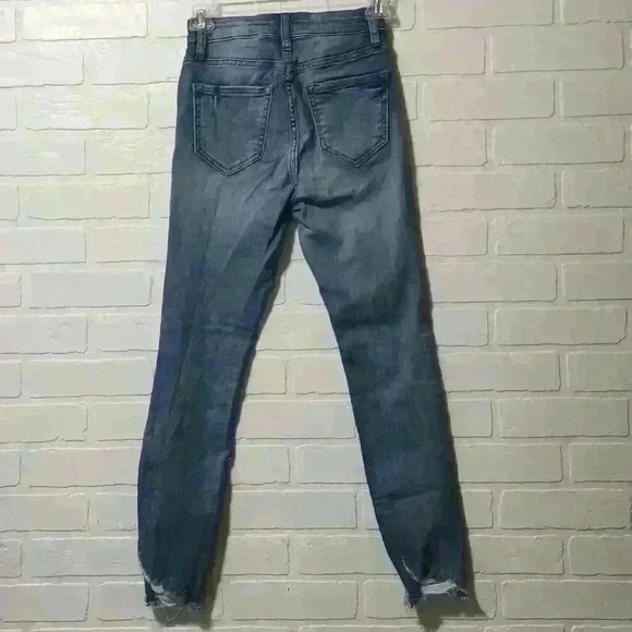 Cello Ripped/Distressed Jeans Size: 00/23 #0057 - Picture 4 of 8